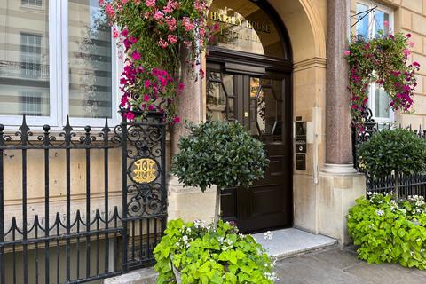 2 bedroom apartment to rent, Marylebone Road, London NW1