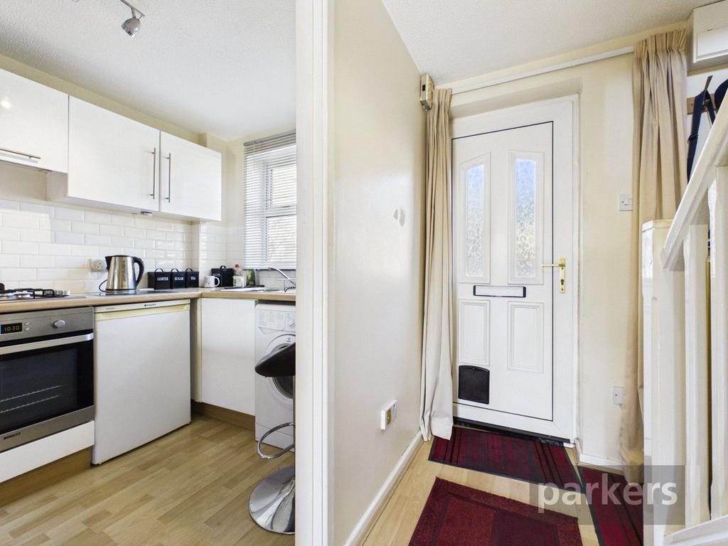 Kitchen/Entrance