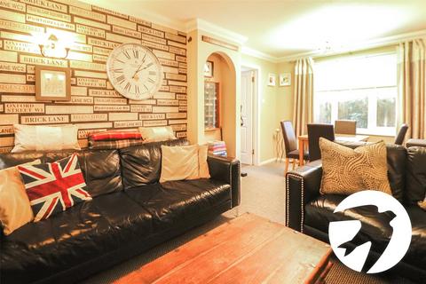 2 bedroom flat for sale, Cricketers Close, Erith, DA8