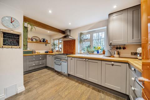4 bedroom cottage for sale, 9 Bourne Grove, Farnham, GU10