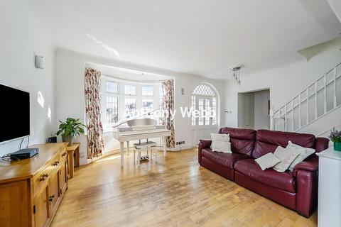 4 bedroom end of terrace house for sale, Ashley Gardens, Palmers Green, N13