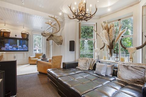 undefined, King Street, London, W6