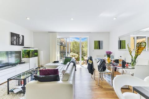 3 bedroom flat for sale, Conningham Court, 21 Dowding Drive, Kidbrooke, London, SE9