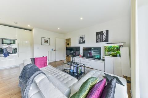3 bedroom flat for sale, Conningham Court, 21 Dowding Drive, Kidbrooke, London, SE9