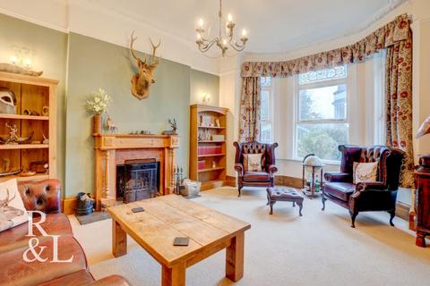 4 bedroom house for sale, High Street, Woodville