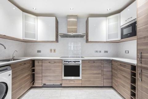 undefined, Boardwalk Place, London E14