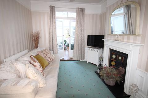 4 bedroom semi-detached house for sale, Champion Road, Upminster RM14