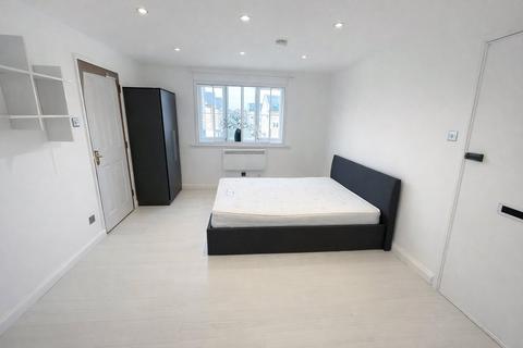 undefined, Kilberry Close, Greater London TW7