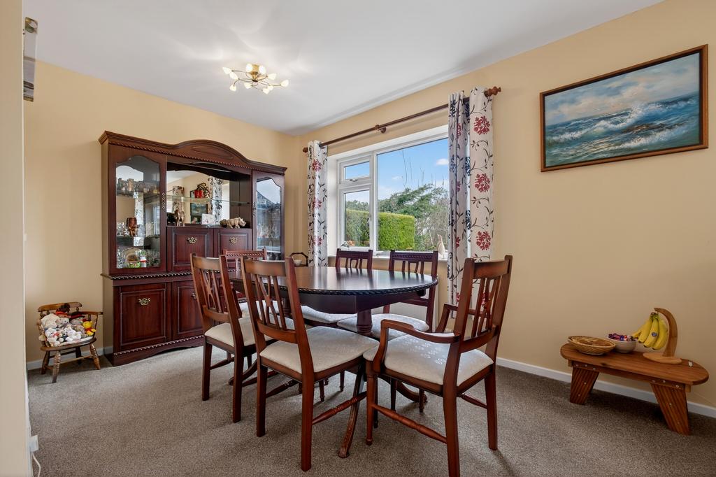 Dining Area (2)
