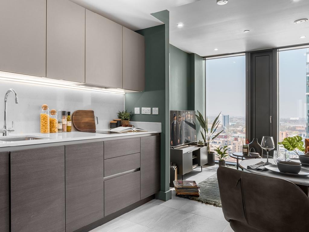 Living &amp; Kitchen 3