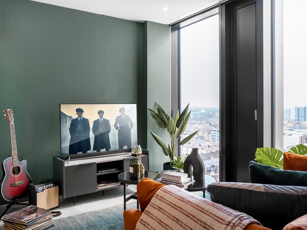 Living &amp; Kitchen 1
