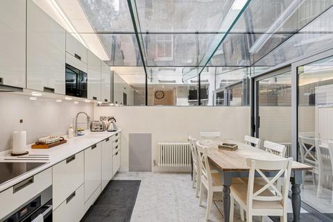 2 bedroom flat to rent, Grove Court, Drayton Gardens, London SW10