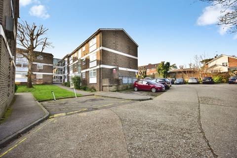 2 bedroom ground floor flat for sale, Tonbridge Road, Maidstone