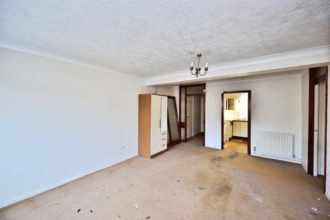 2 bedroom ground floor flat for sale, Tonbridge Road, Maidstone