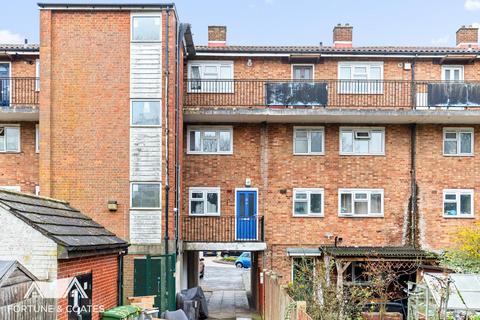 1 bedroom flat for sale, Wedhey, Harlow