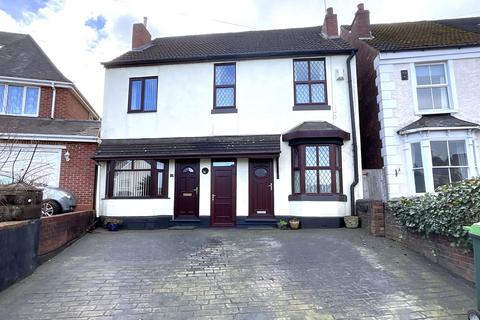 2 bedroom semi-detached house for sale, Surfeit Hill Road, Cradley Heath B64
