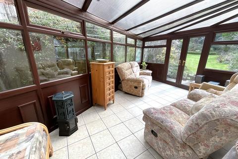 2 bedroom semi-detached house for sale, Surfeit Hill Road, Cradley Heath B64
