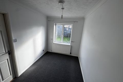 3 bedroom house to rent, Poplar Road, CORBY