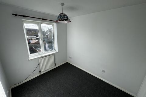 3 bedroom house to rent, Poplar Road, CORBY