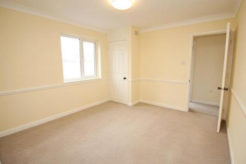 1 bedroom semi-detached house to rent, Shawford Gardens, Bournemouth