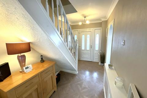 3 bedroom end of terrace house for sale, Hagley Road, Halesowen B63