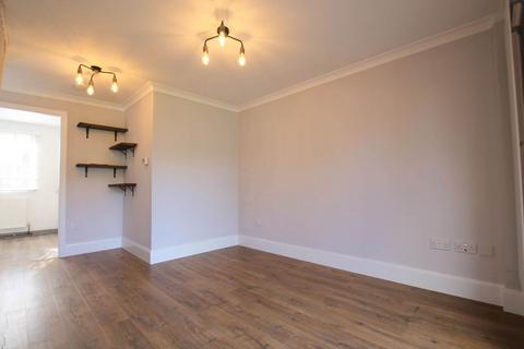 1 bedroom house to rent, Roman Gardens, Kings Langley, WD4