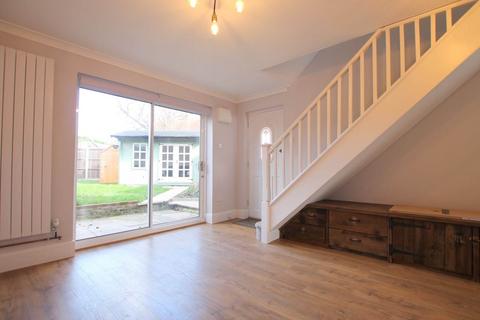1 bedroom house to rent, Roman Gardens, Kings Langley, WD4