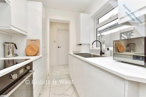 2 bedroom chalet to rent, Harold Road Sutton SM1