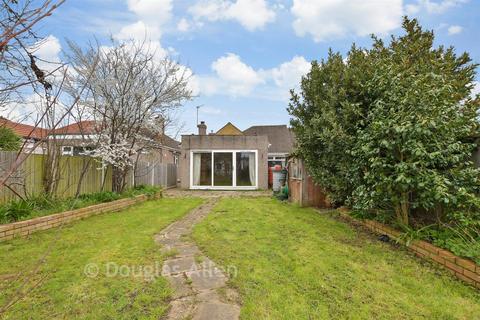 2 bedroom semi-detached bungalow for sale, Alma Avenue, Hornchurch, Essex