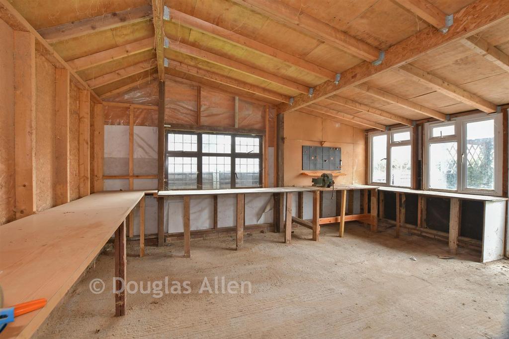 Workshop/Outbuildings