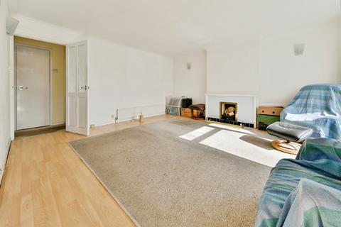 2 bedroom maisonette for sale, Tudor Court, Hitchin