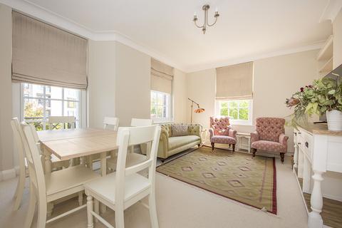 Putney Hill, London, SW15