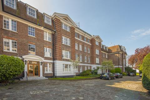 3 bedroom flat for sale, Putney Hill, London, SW15