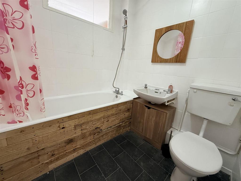Bathroom.jpeg