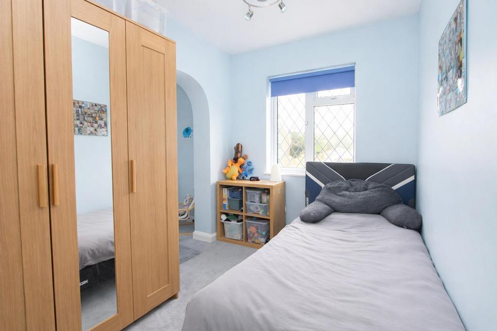 Bed 4.JPG