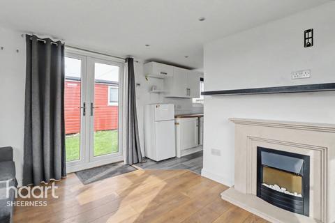 2 bedroom chalet for sale, CYC COSTAL Club, Sheerness