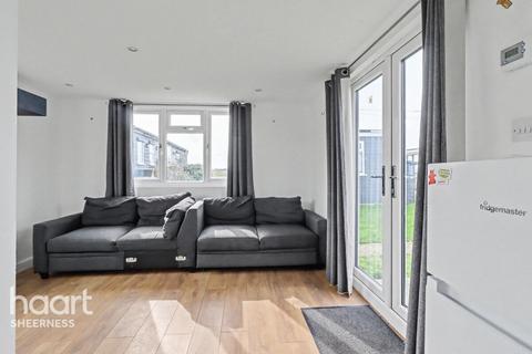 2 bedroom chalet for sale, CYC COSTAL Club, Sheerness