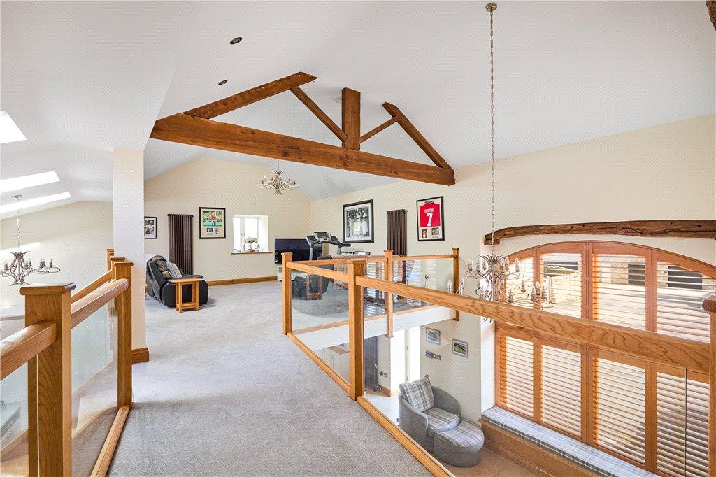 Mezzanine Landing