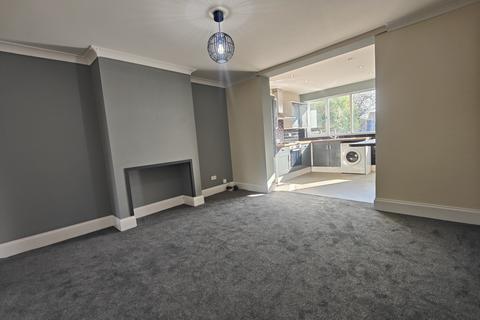 3 bedroom semi-detached house to rent, Stretton Road, Wolston, CV8