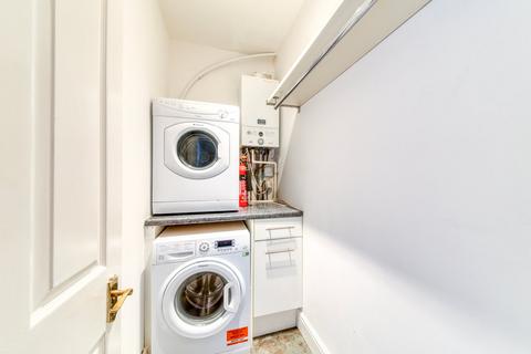 2 bedroom flat for sale, Lancaster Road, London, SE25