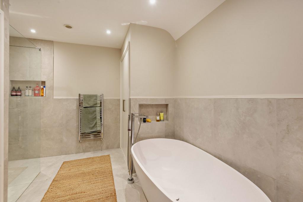 Bedroom 2 En Suite