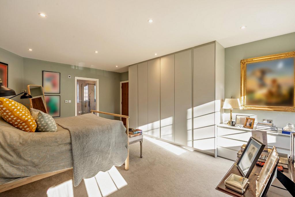 Priincipal Bedroom