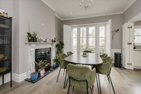 3 bedroom maisonette for sale, St Stephens Avenue, Shepherd's Bush W12