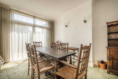 4 bedroom house for sale, Portsmouth Road, Kingston Upon Thames, KT1