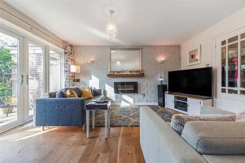 3 bedroom link detached house for sale, Oak End, Arundel