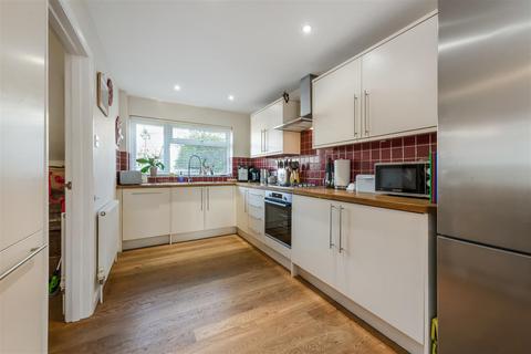 undefined, Oak End, Arundel