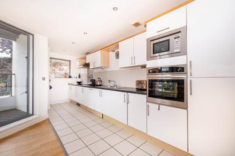 2 bedroom flat for sale, The Bittoms, Kingston Upon Thames, KT1