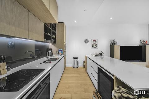 3 bedroom apartment to rent, Riverlight Quay London SW11