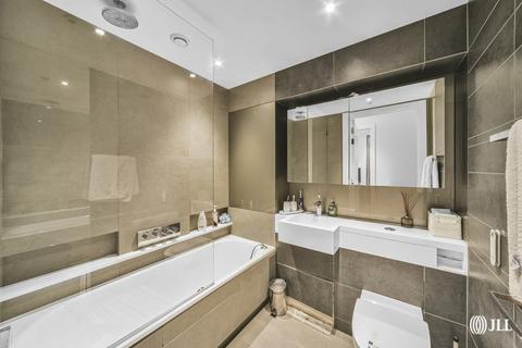 3 bedroom apartment to rent, Riverlight Quay London SW11