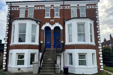 2 bedroom flat to rent, Wainfleet Road, Skegness PE25